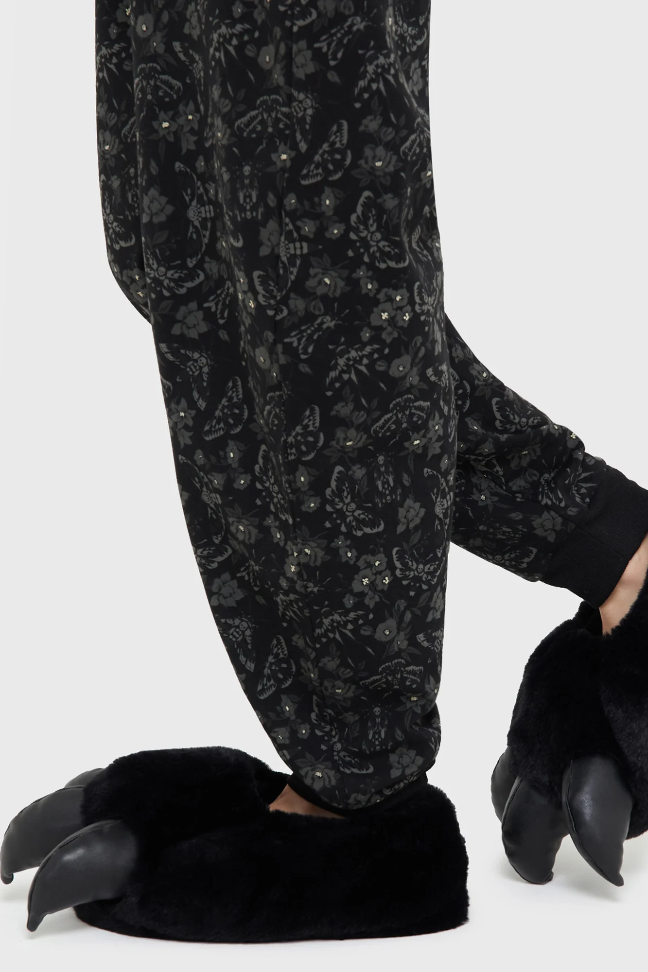 Beasts Curse Slippers - Image 3