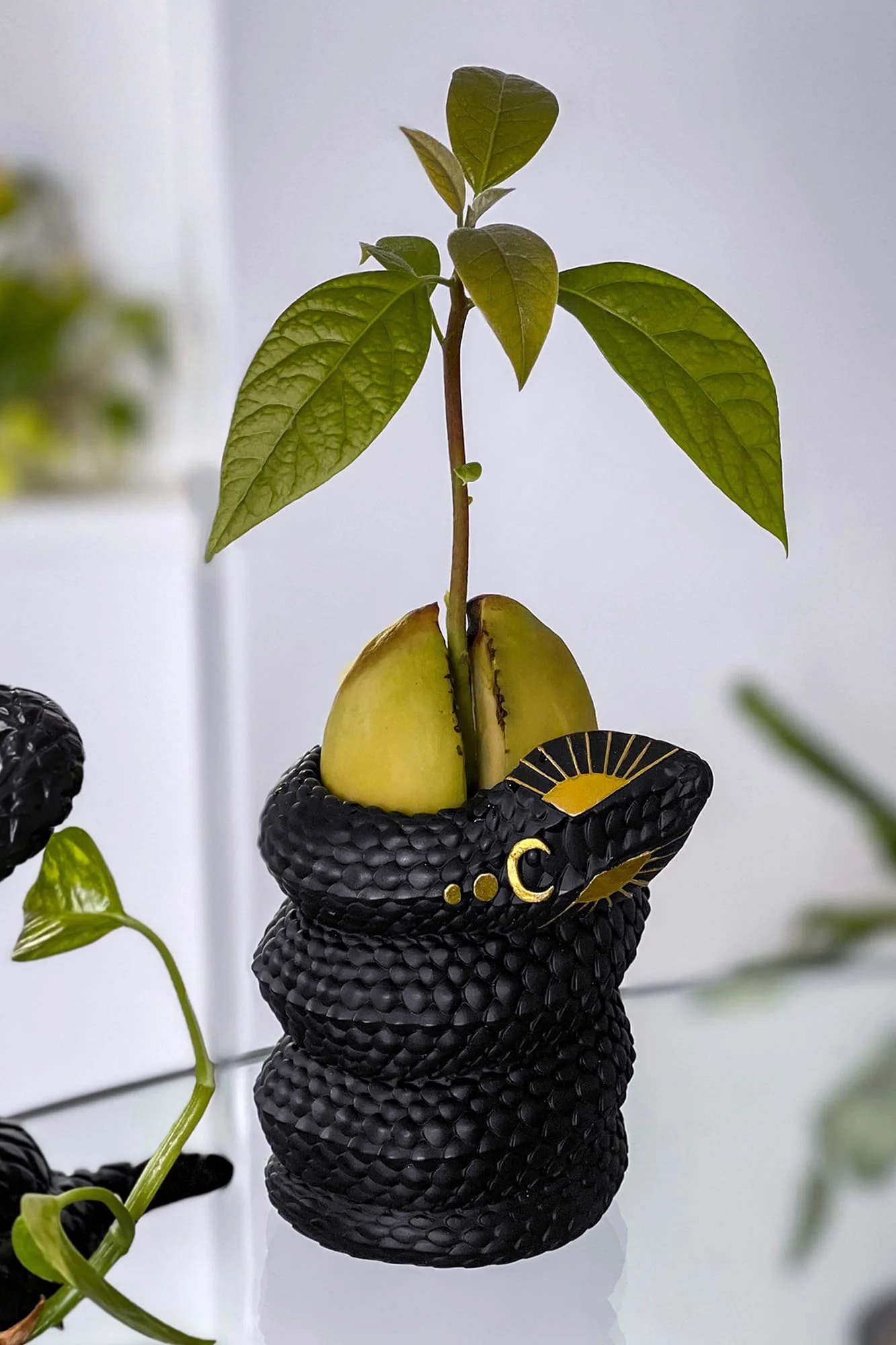 Serpentina Bud Vase - Image 2